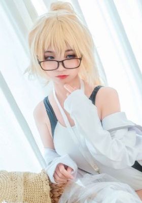 她唇之下在线观看_4K影视在线观看
