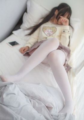 连裤袜美脚妻_BD超清在线观看
